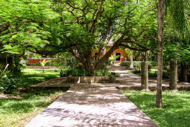 ENTRADA PRINCIPAL