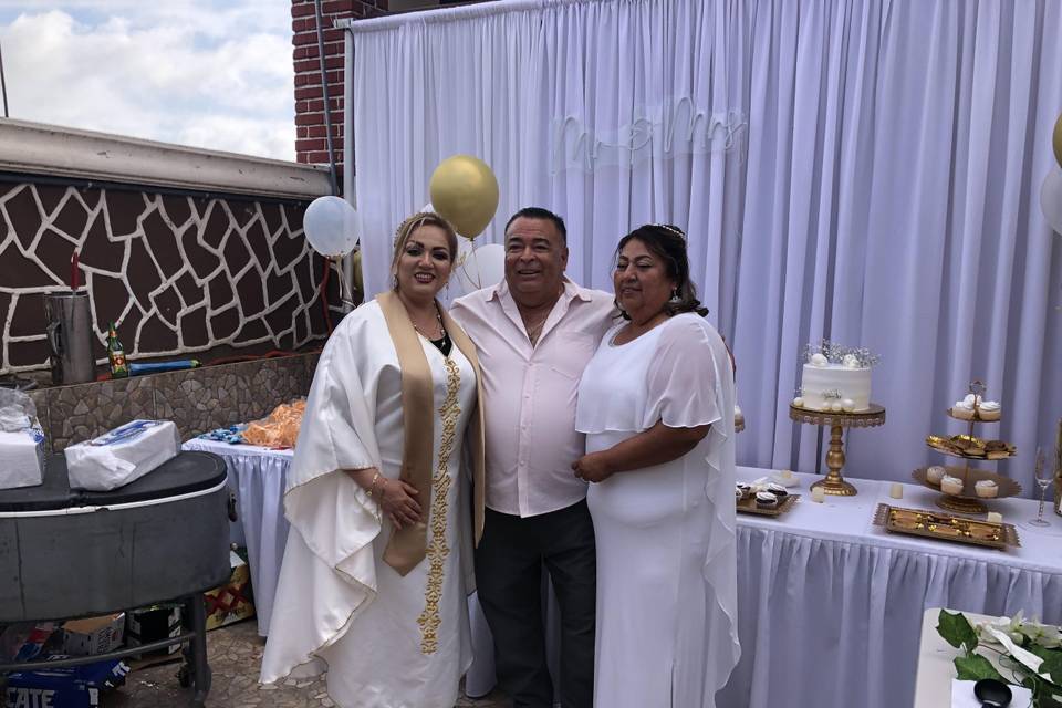 Con los recien casados