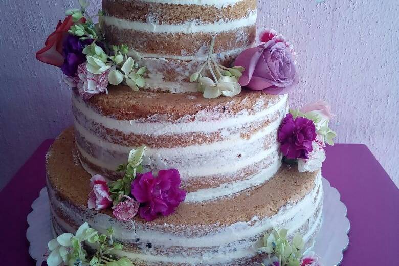 Naked cake