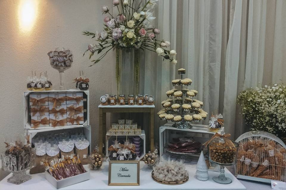 Mesa de postres para bodas