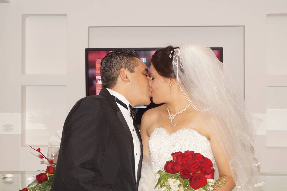 Boda beso