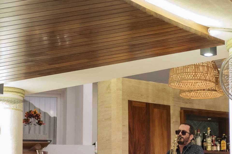 Música en vivo de saxofón