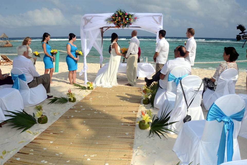 Ceremonia civil en la playa