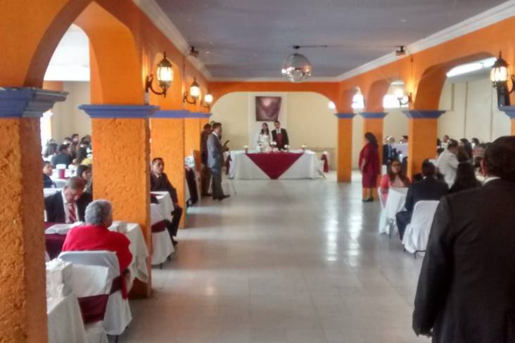 Salón La Luna - Consulta Disponibilidad Y Precios