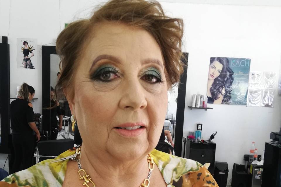 Maquillaje mamá novia