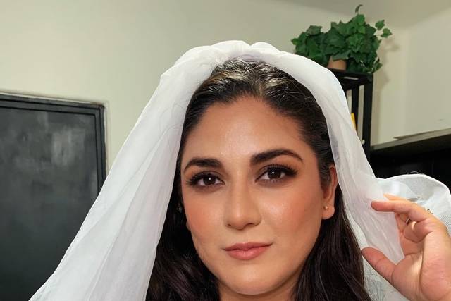 Romié Makeup