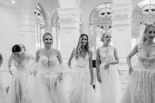 Veil & Tale Novias