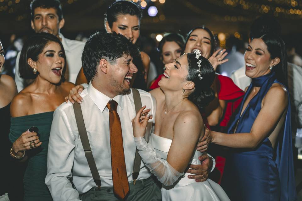 Cobertura completa de fiestas