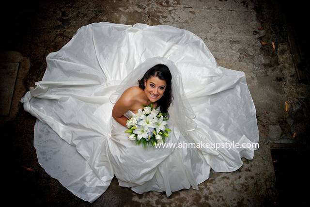 Maquillaje y peinado para novia