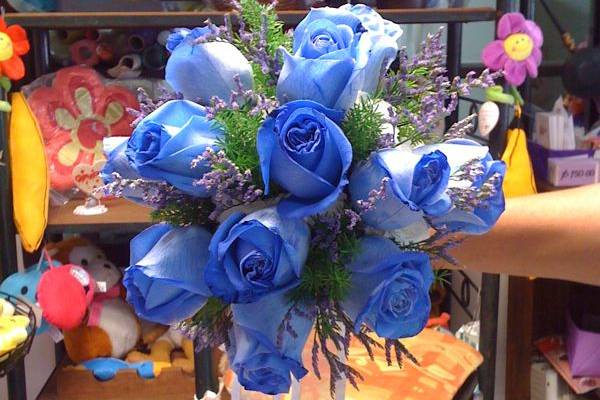 Original ramo de rosas azules