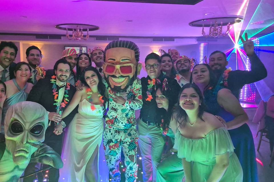 Con los recién casados