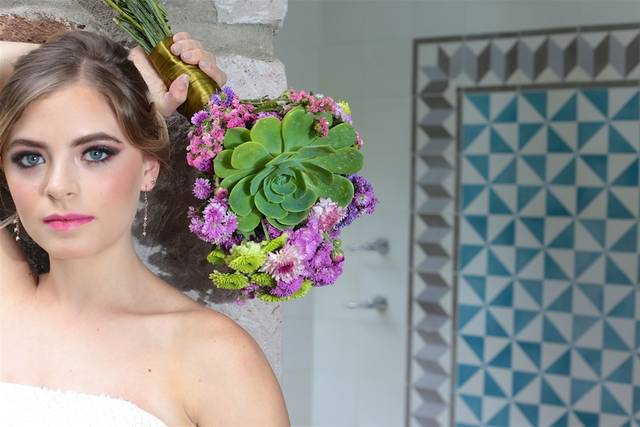 Karla Guzmán Makeup Artist