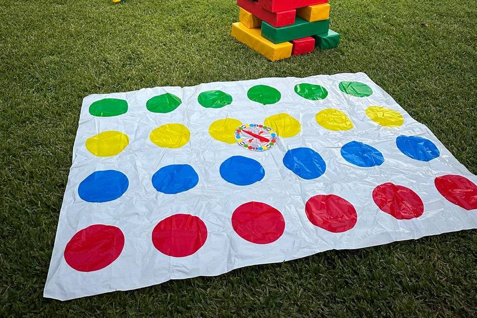 Twister y jenga