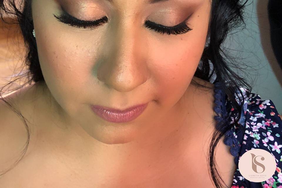 Prueba maquillaje y peinado