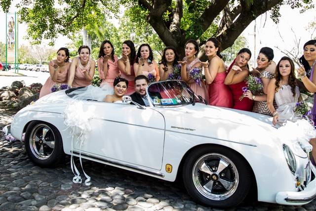 La novia y sus amigas