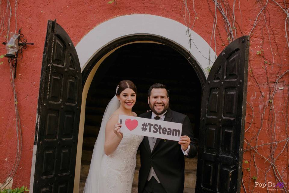 Tatiana Serrato, Weddings & Social Events