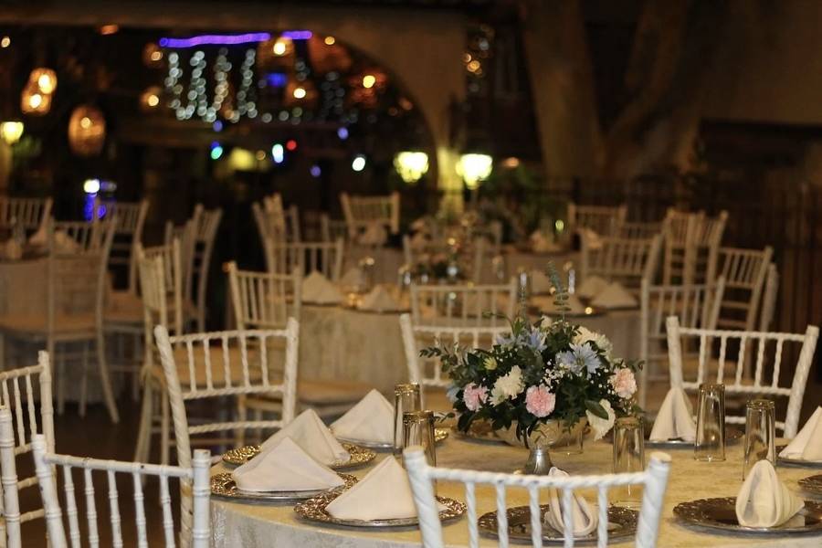 Gloribeth Esparza Event Planner