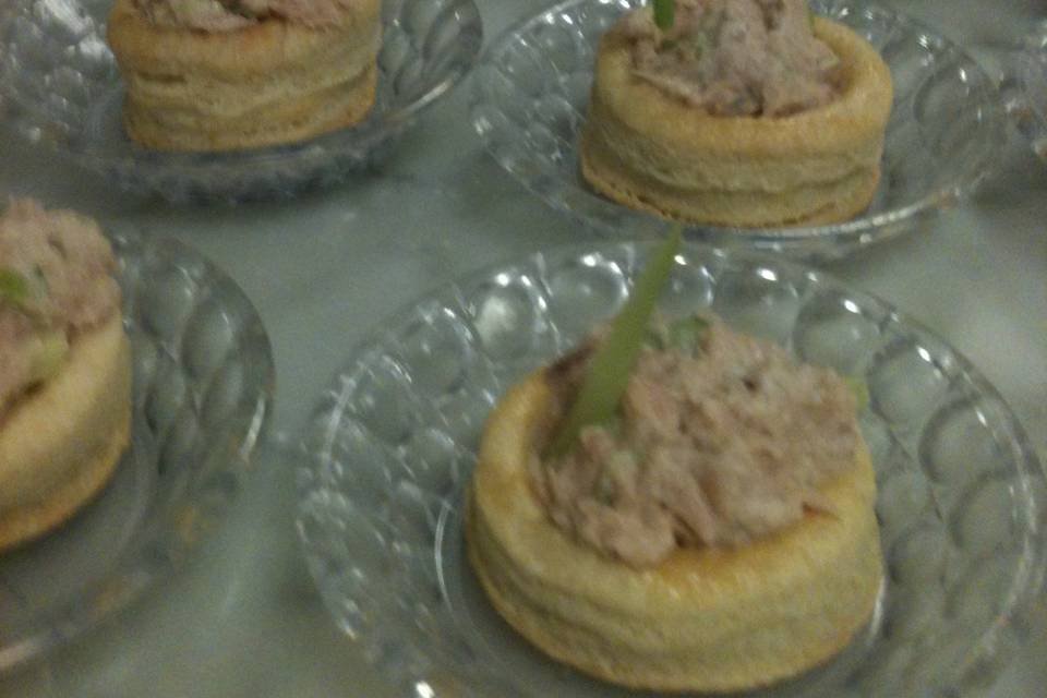 Canapés de atún o salmón