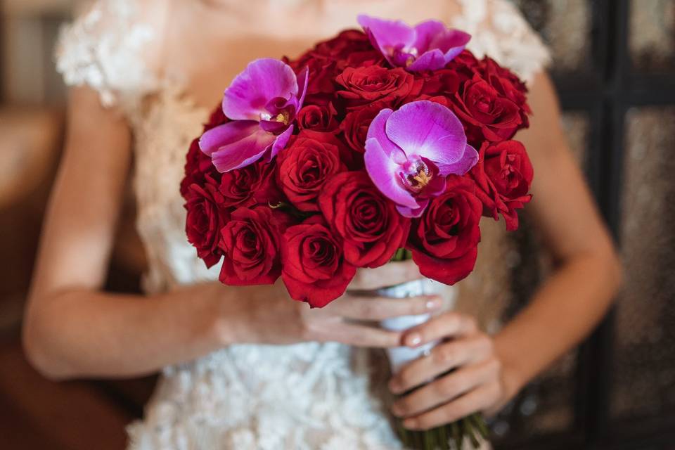 Ramo de novia rosas y orquidea