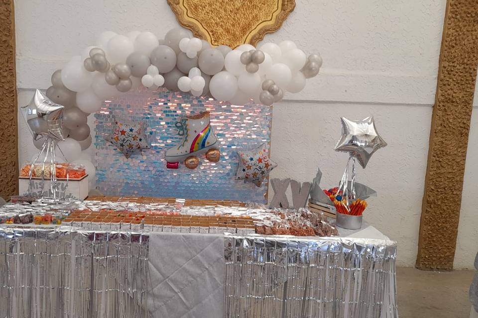 Mesa de dulces y decoración