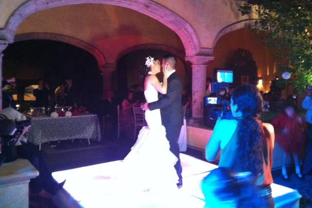 Boda en mundo cuervo