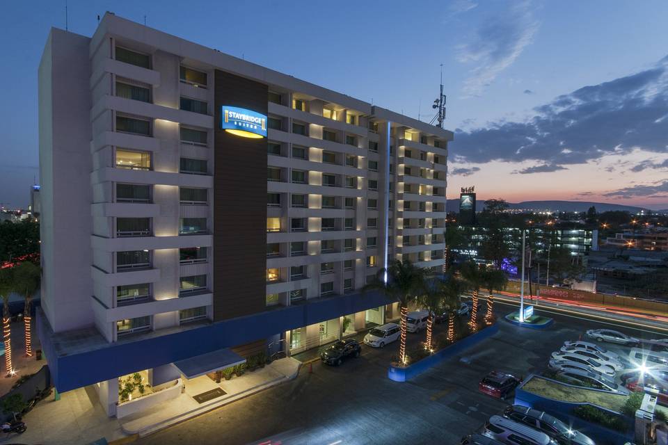 Hotel Staybridge Suites