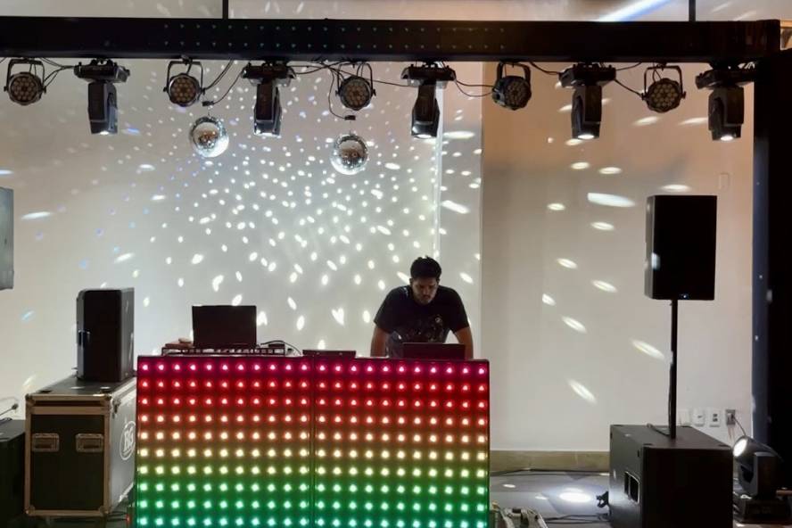Dj booth