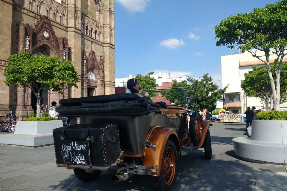 Auto Antiguo