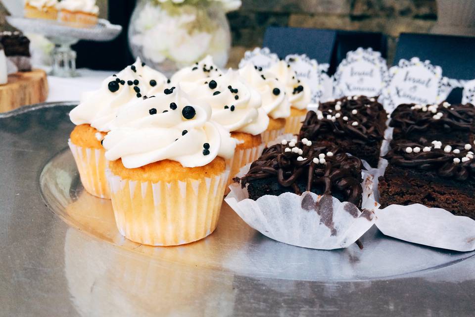 Mini cupcakes y brownies