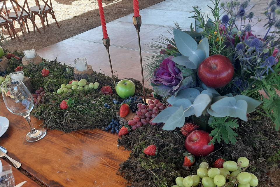Mesa de novios frutos del bosq