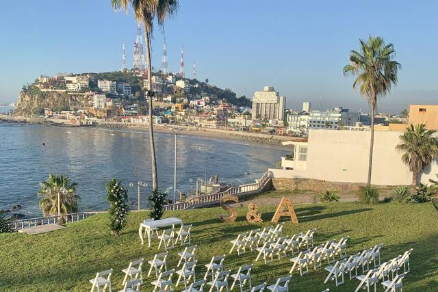 Abisai Estrada Coordinación y Decoración