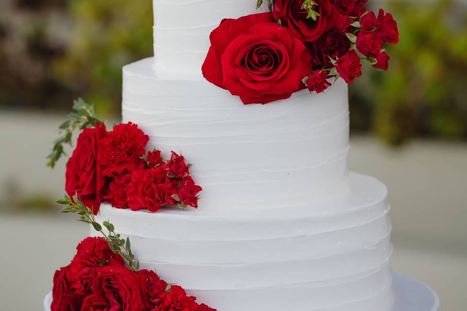 Roses red cake