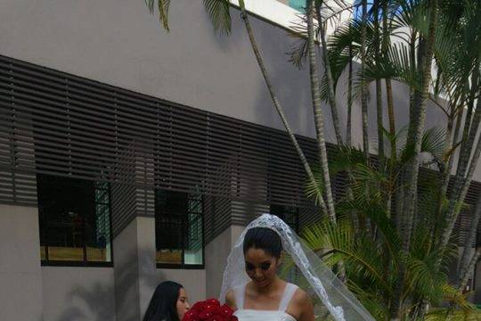 Vestido de novia con mantilla