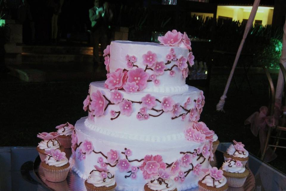 Pastel boda rosas de fondant