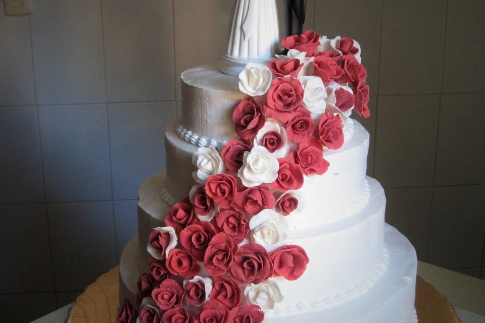 Pastel boda rosas de fondant