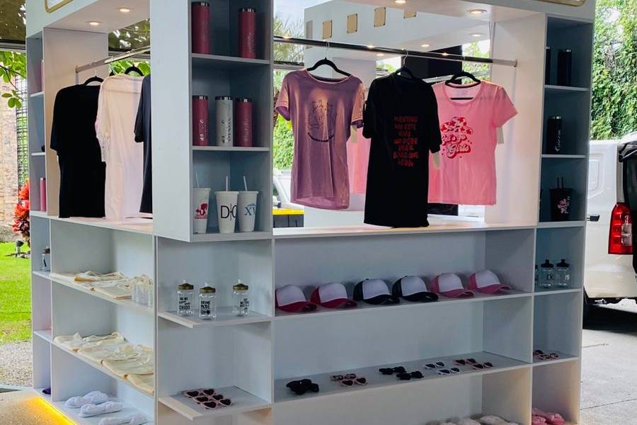Merch Store tipo isla