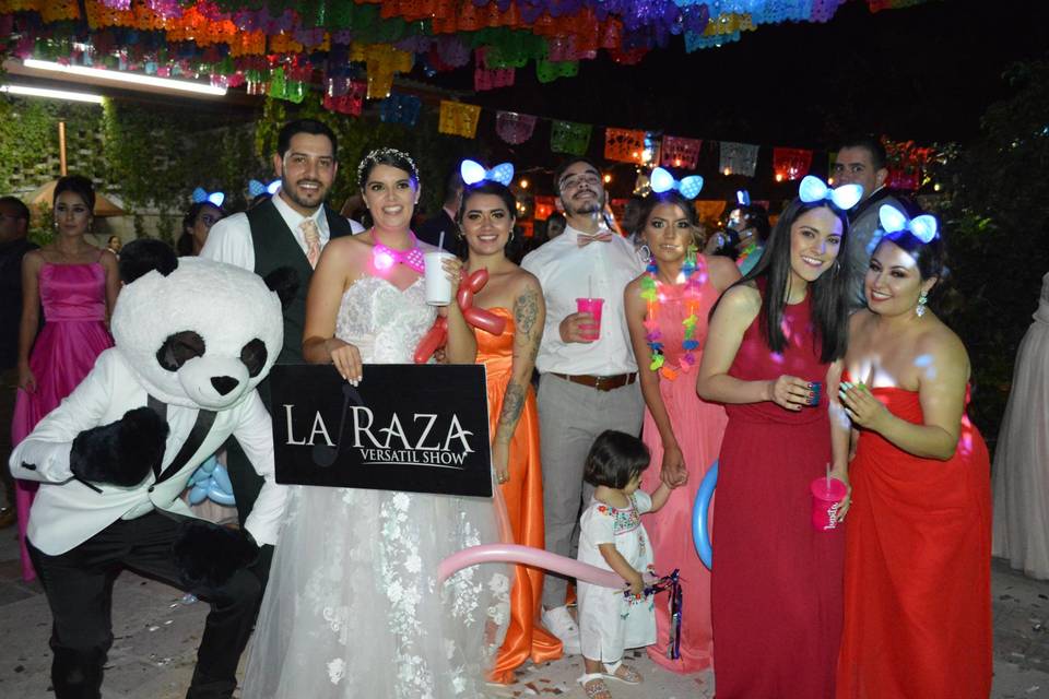 La Raza Versátil Show