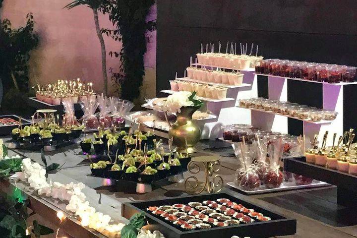 MESA DE POSTRES BODA