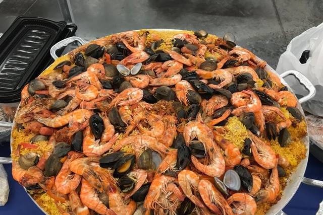 Paella y marisco