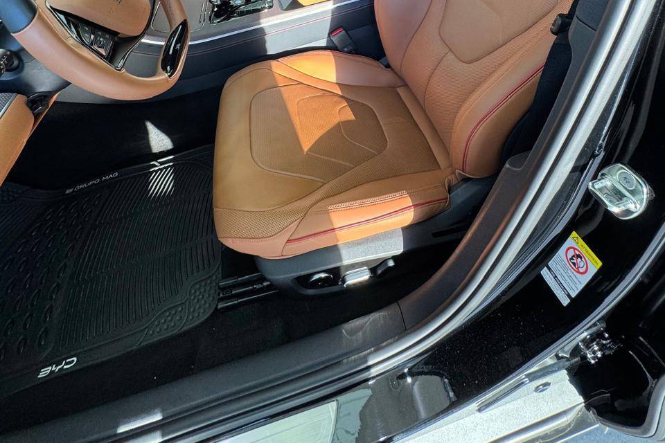 BYD HAN 2025 INTERIOR