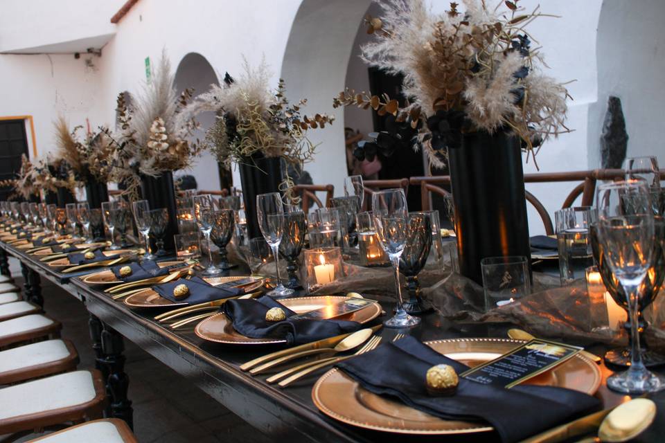 Table decor setting