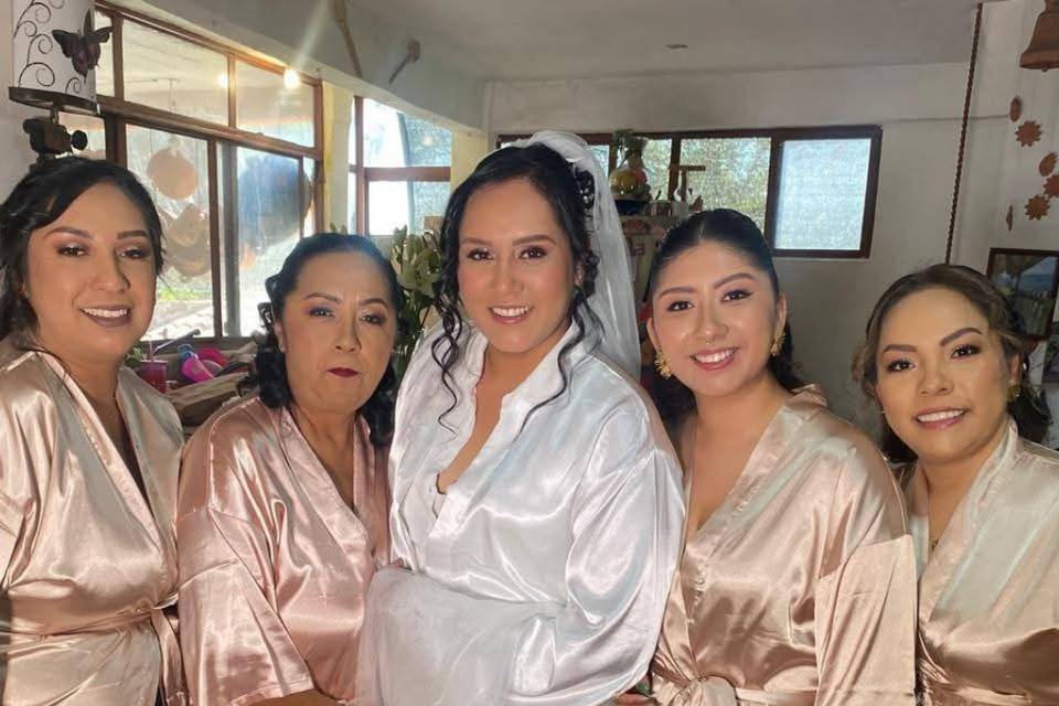 Novia y damas