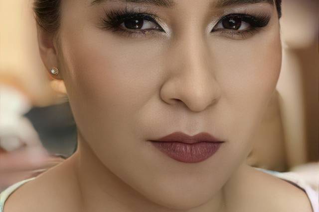 Glam room & makeup studio