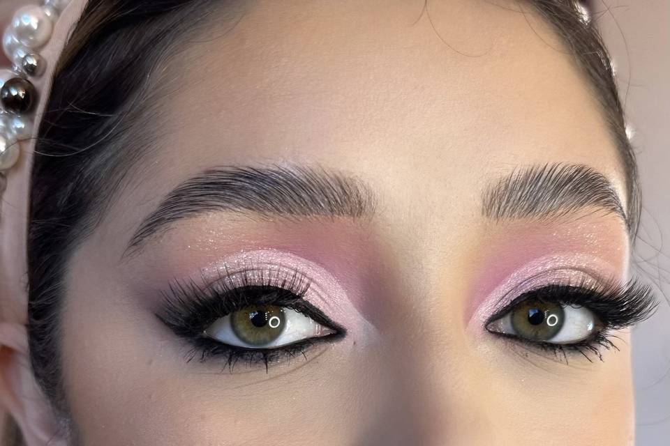 Glam room & makeup studio