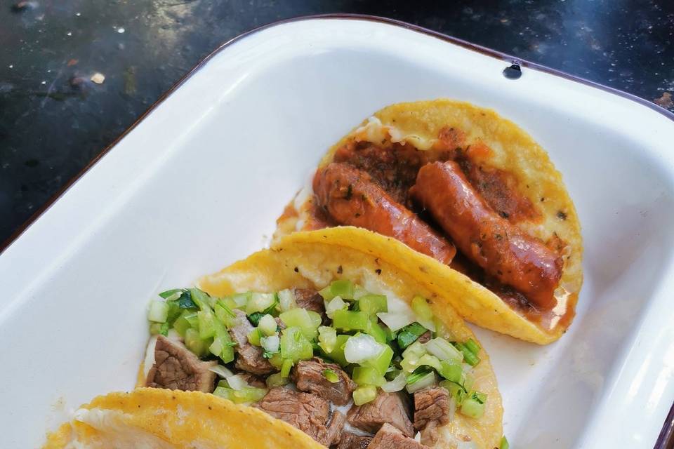 Tacos de corte al mezquite