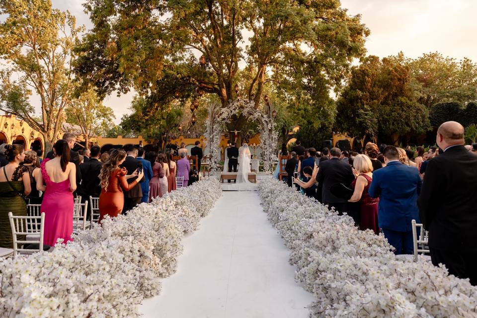 Altar jardín principal