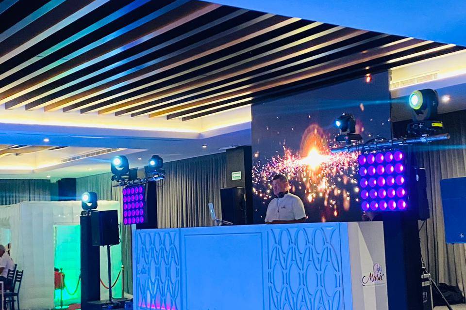 Dj Premium