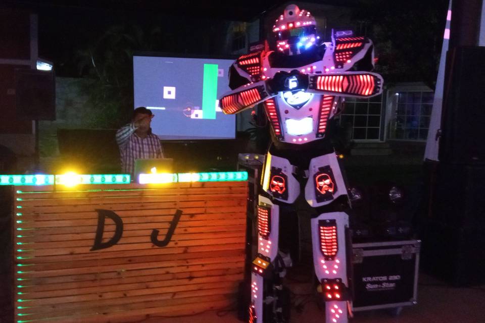 Robot de Led's y DJ