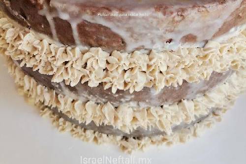 Pastel pegajoso de dátil