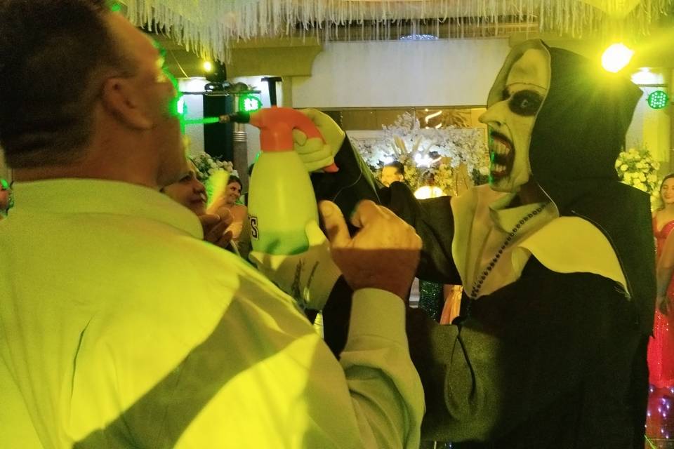 Shots con la bomba fumigadora!